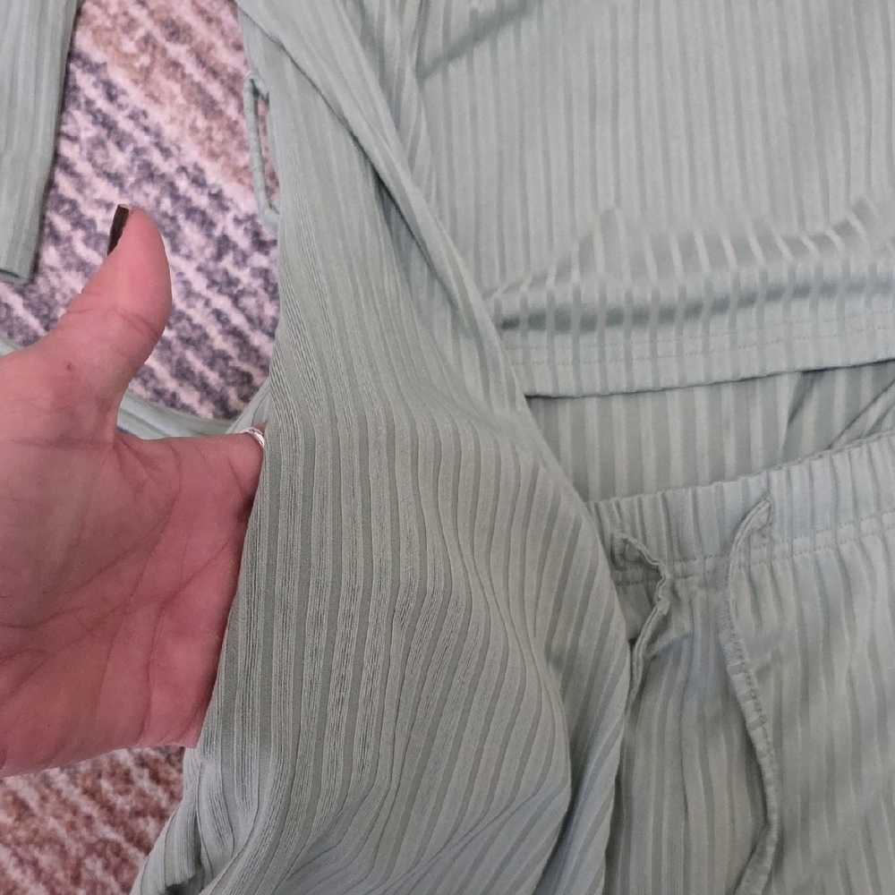 Green Ribbed Sleepwear Set - Picture 5 of 9